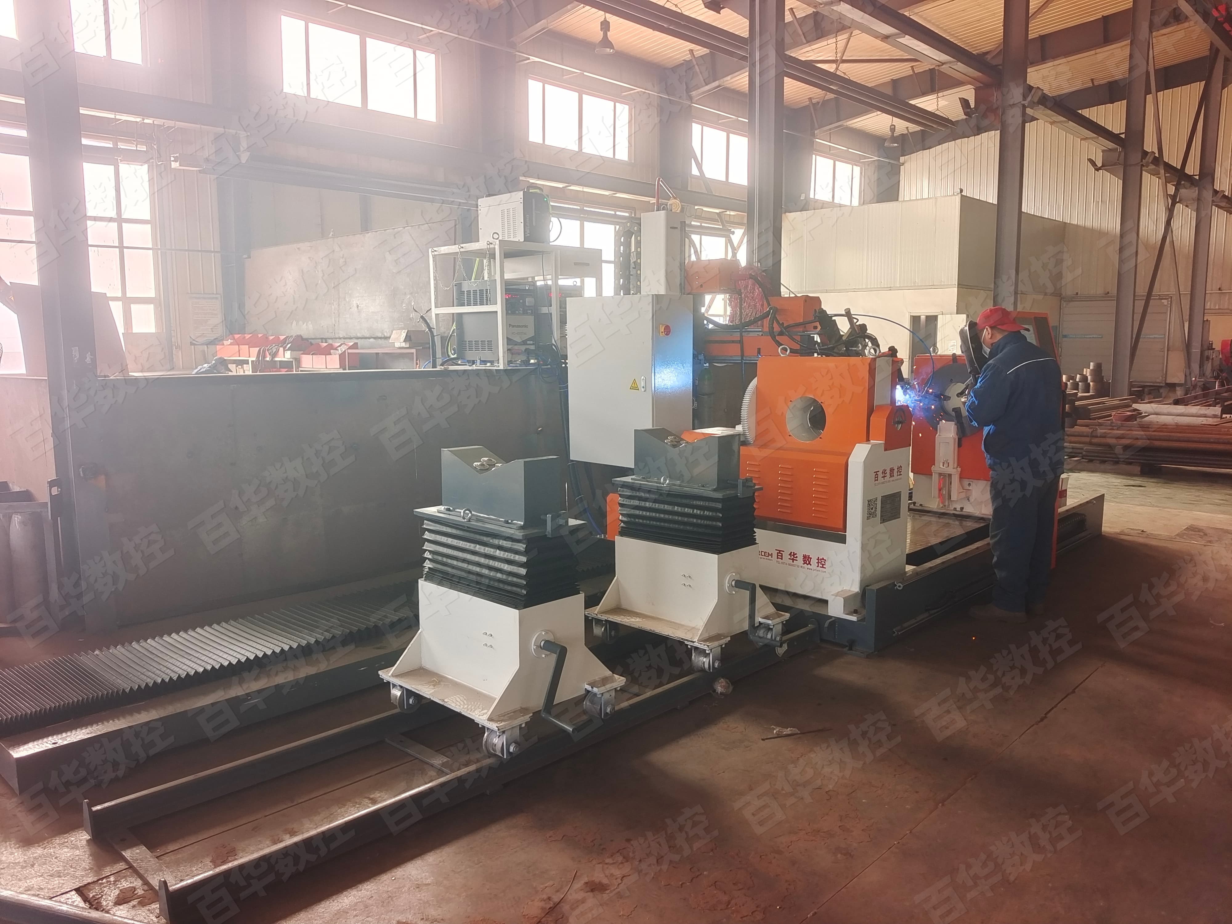 百华公司管道自动焊机交付东北某装备制造企业