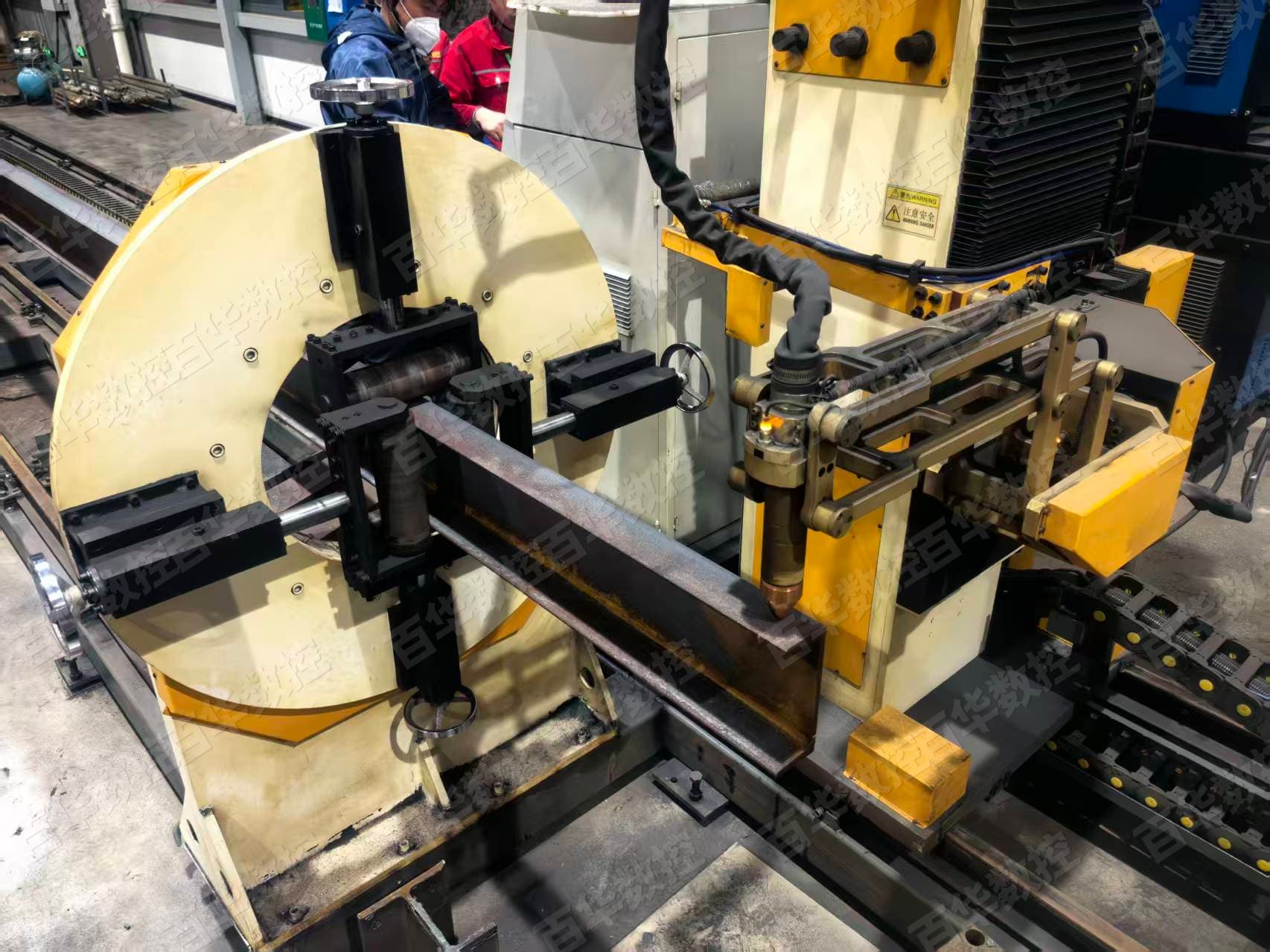 260317百华 PHM 系列 8 轴数控管子相贯线切割机-2.jpg