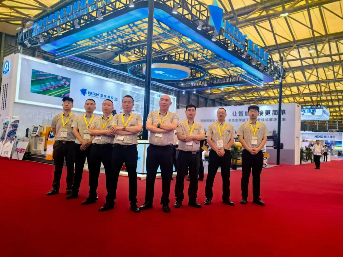 a8a5238ff2d1820dd680665b1f1f656